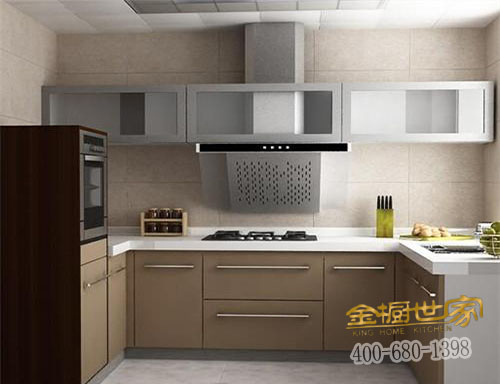 “熱脹冷縮”的 夏季氣候，我們將如何更好的保養(yǎng)整體櫥柜呢？