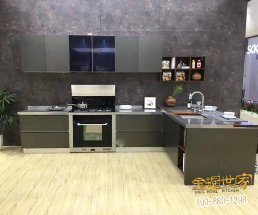 廚房裝修成不銹鋼櫥柜 我們都是用真材實(shí)料來(lái)說(shuō)話